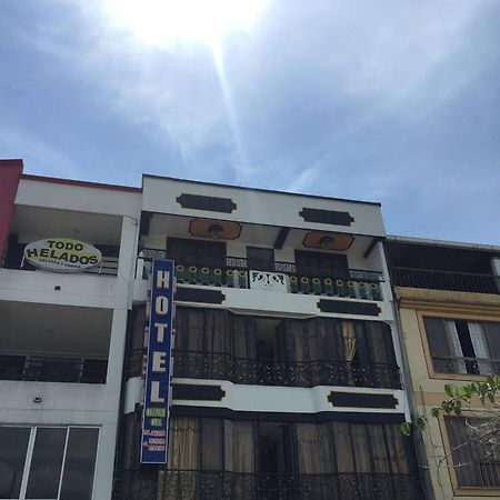 Hotel Confort Cuba Pereira Exterior foto